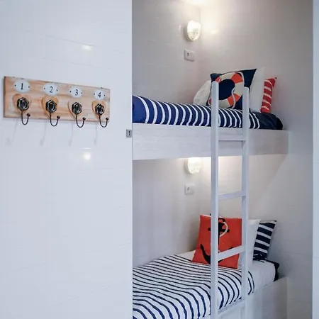 Vandrarhem Ferrel Surf House *